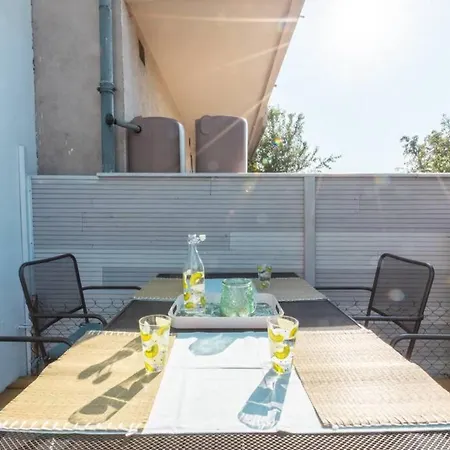 Cosy T3 Avec Terrasse Ideal Famille *